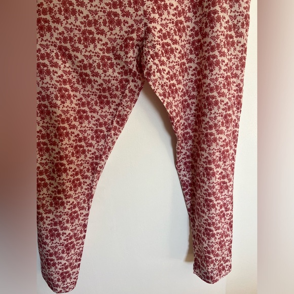 Hatch Lucy Maternity Jumper in Red and White Floral Pattern Size O/S - Picture 8 of 16